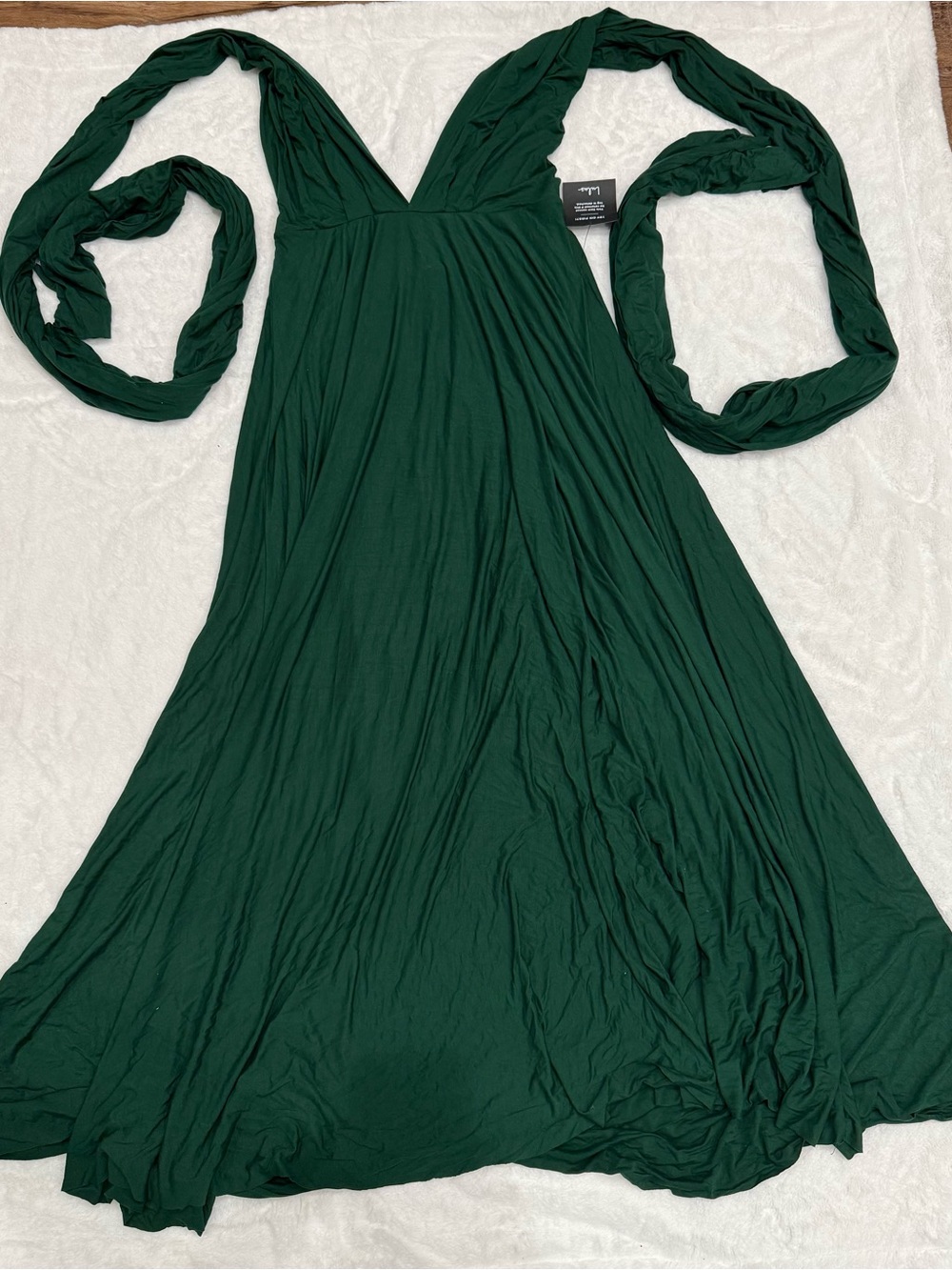 Lulu's Emerald Green V-Neck Sleeveless Maxi Dress
